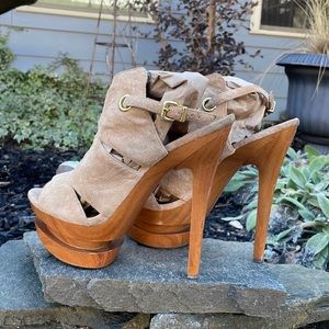 Jessica Simpson Platform 6 1/2 inch Wood Heels ~ Size 10